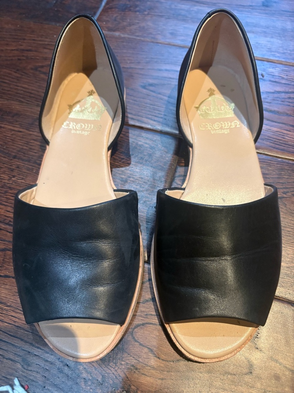 Crown Vintage Black Open-Toe Flats In Size 7.5